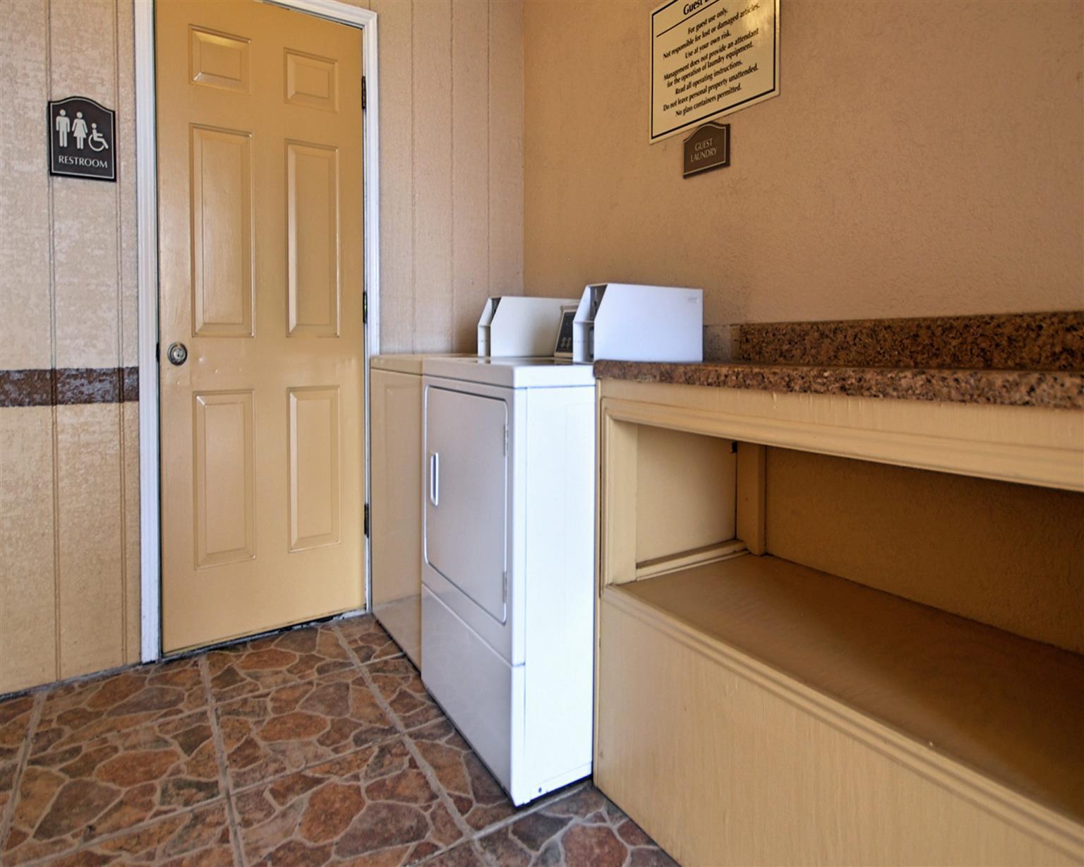 Americas Best Value Inn Kingsville Extérieur photo