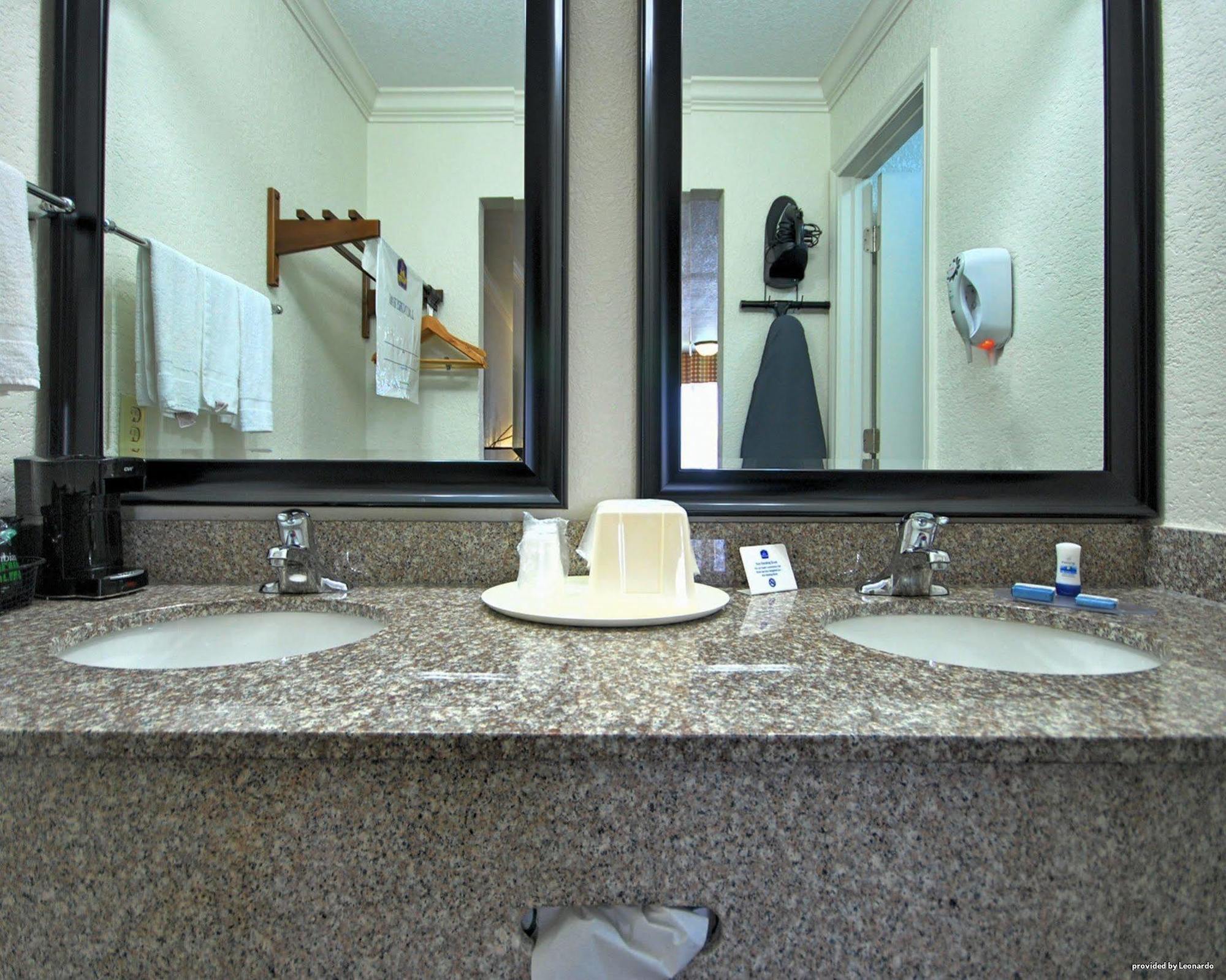 Americas Best Value Inn Kingsville Extérieur photo