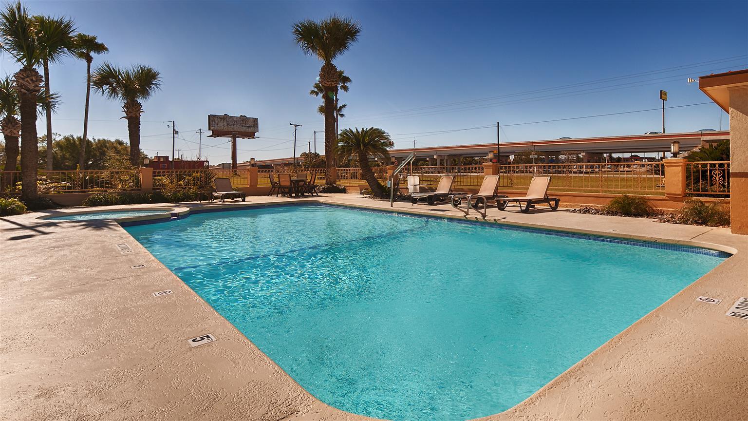 Americas Best Value Inn Kingsville Extérieur photo