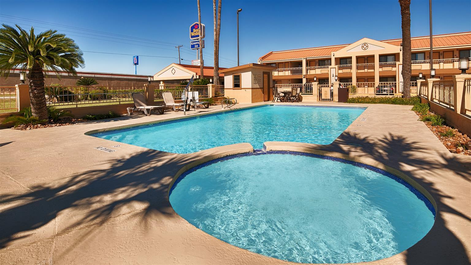 Americas Best Value Inn Kingsville Extérieur photo